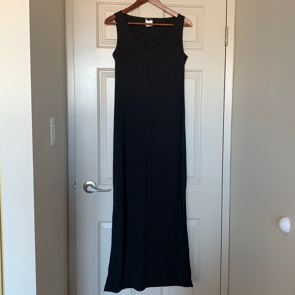 le chateau Classic Long Maxi Black Dress Sz L